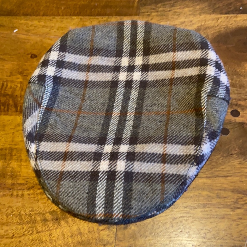 Burberry plaid wool newsboy cap